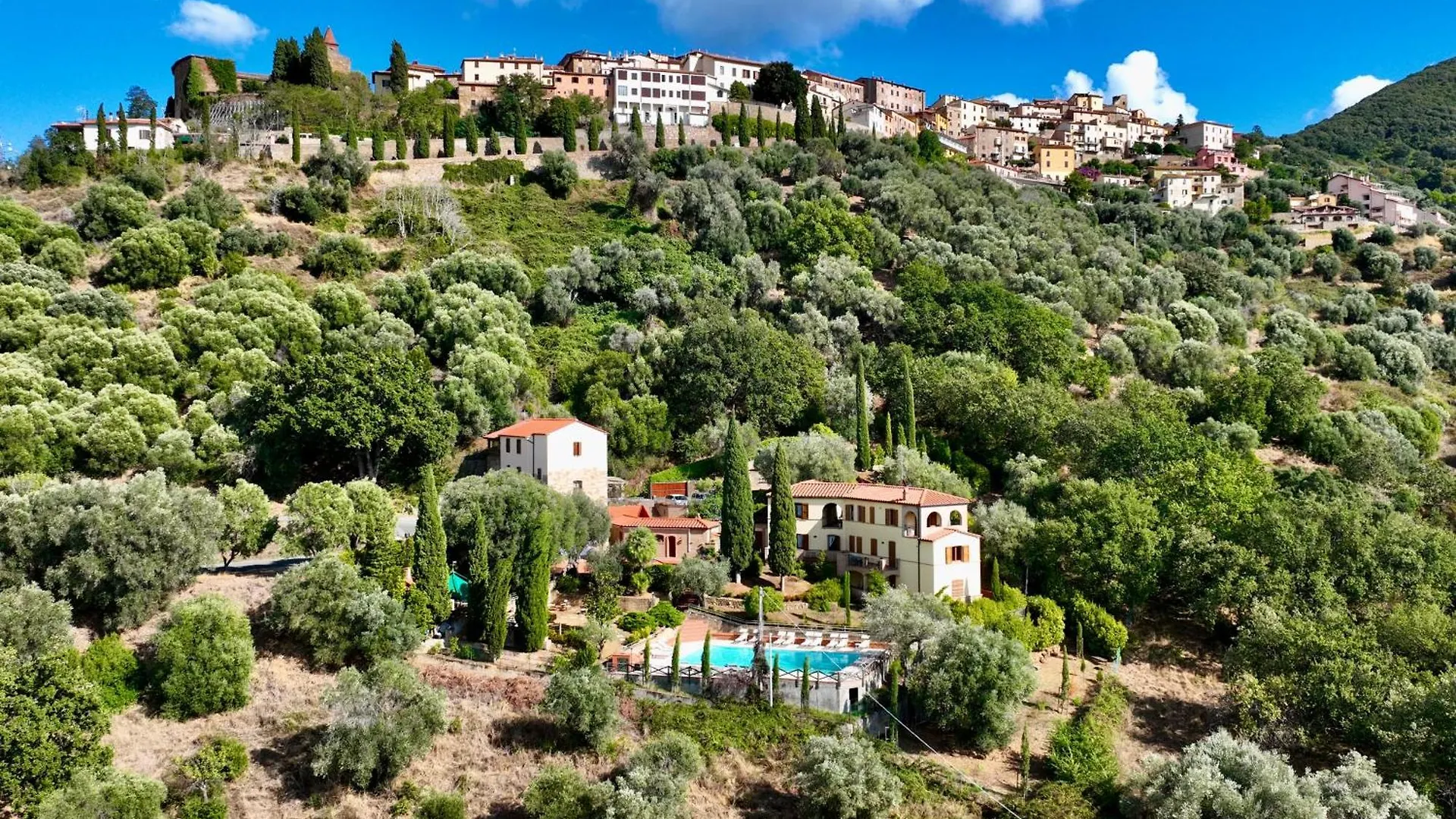 Madonna Del Poggio Cav Aparthotel Scarlino