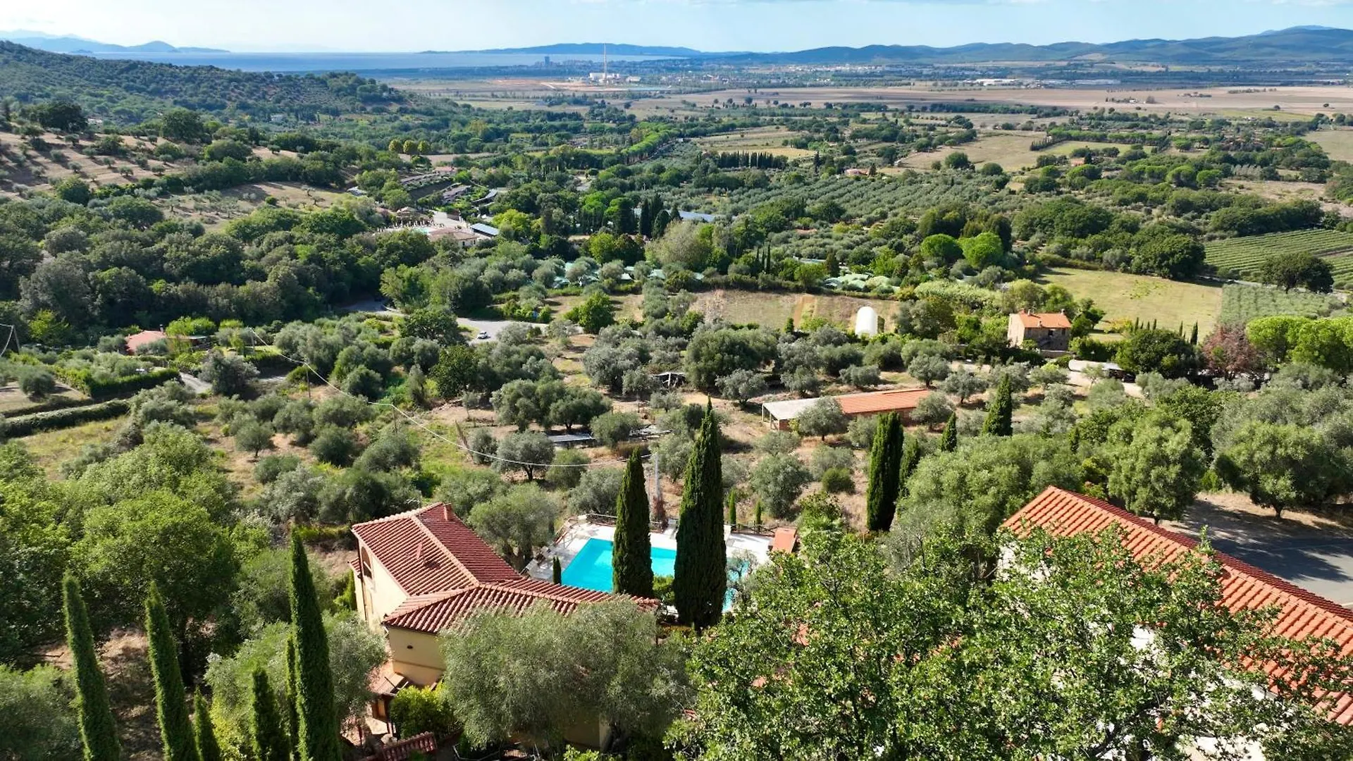 Madonna Del Poggio Cav Aparthotel Scarlino