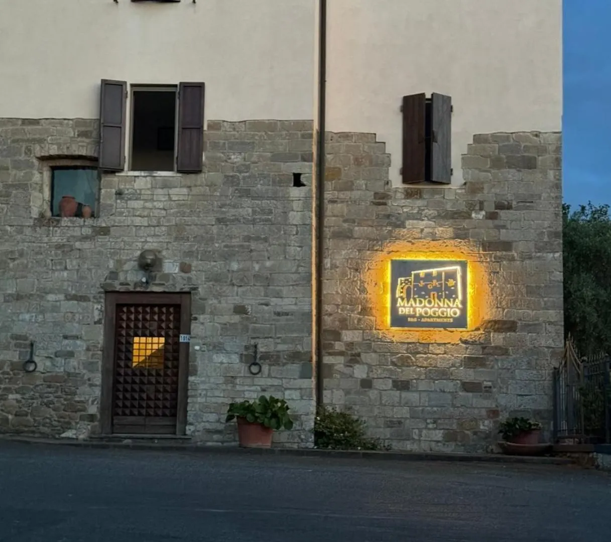 Madonna Del Poggio Cav Aparthotel Scarlino